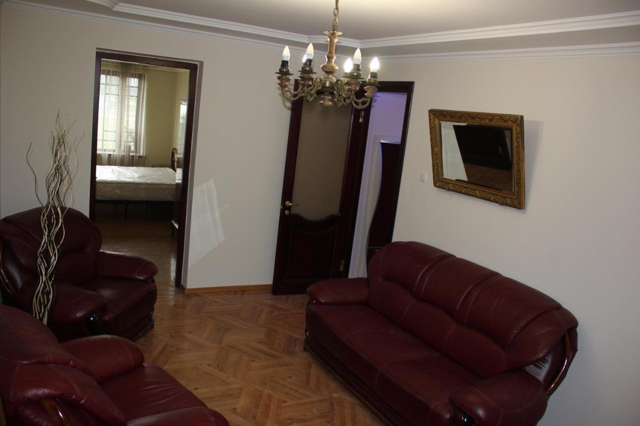 Chekin Imereti Kutaisi Bagian luar foto
